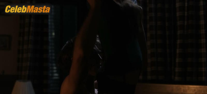 Joey King Scene Photos Gallery from The Kissing Booth 2 photo 3
