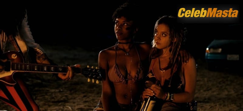 Joi Liaye Photo Set from Dead Ant photo 1
