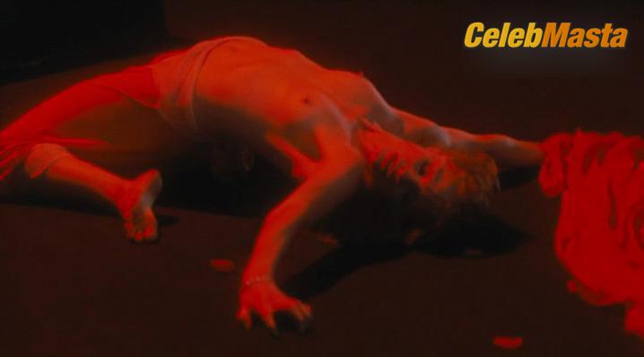 Photo Gallery: Jessica Chastain in Salome photo 2