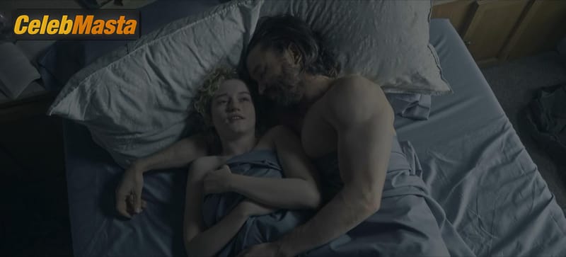 Photo Gallery: Julia Garner in Ozark photo 3