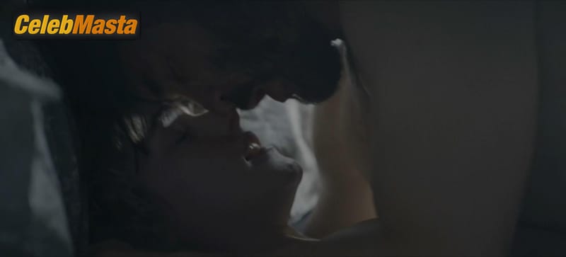 Photo Gallery: Julia Garner in Ozark photo 4