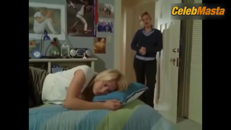 Kaley Cuoco Photos from To Be Fat Like Me photo 3