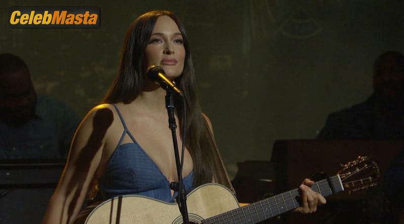 Photo Gallery: Kacey Musgraves in Saturday Night Live photo 1