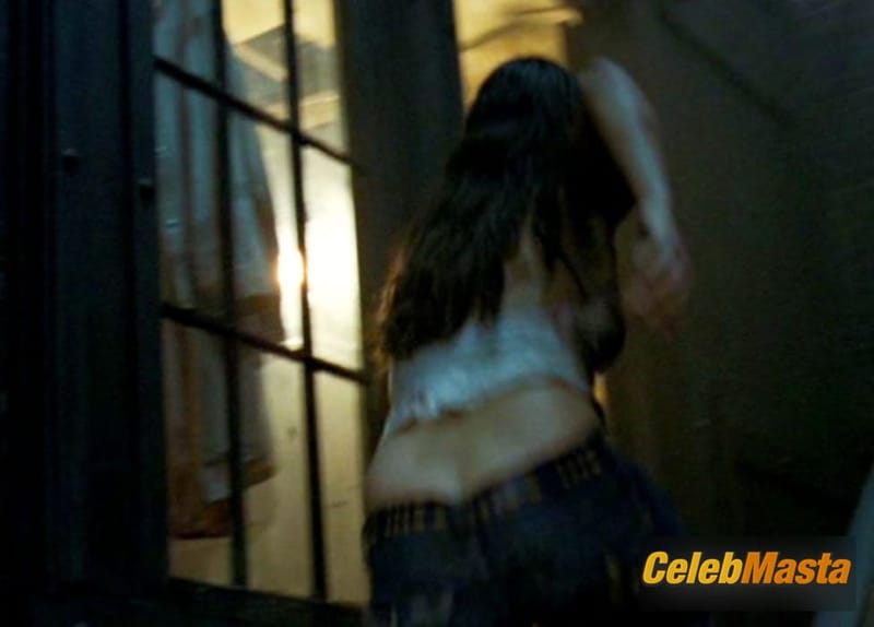 Jordana Brewster Photos from The Texas Chainsaw Massacre The Beginning photo 4