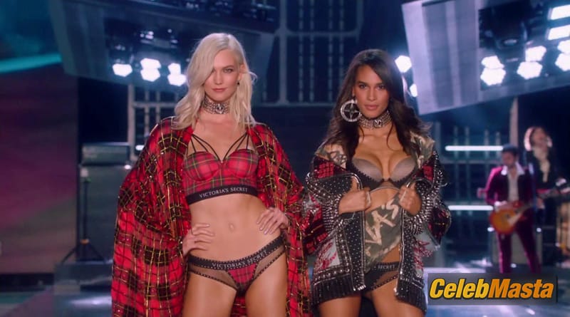 Karlie Kloss Scene Photos Gallery from The Victoria’s Secret Fashion Show 2017 photo 2