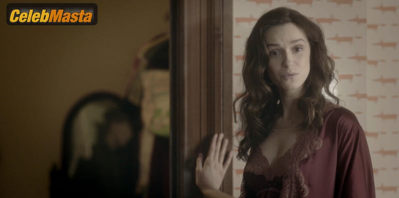 Kate Siegel Scene Photos Gallery from The Haunting Of Bly Manor photo 2