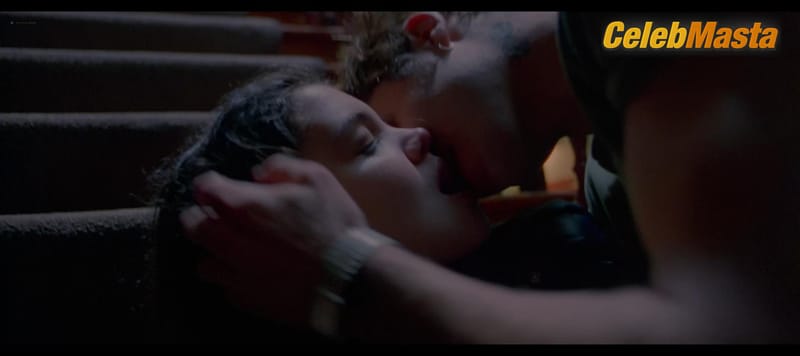 Katie Holmes Scene Photos Gallery from Go photo 4