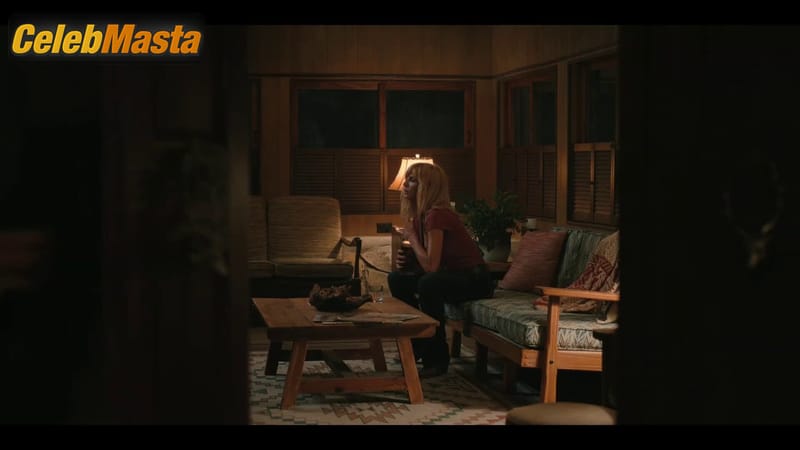 Kelly Reilly Photo Gallery from Dutton Ranch photo 3