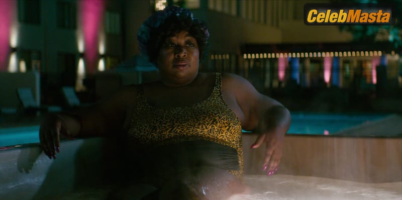 Photo Gallery: Kia Stevens in Glow photo 2