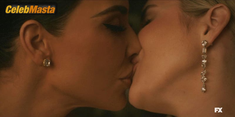 Kim Kardashian Photo Gallery from American Horror Story photo 2
