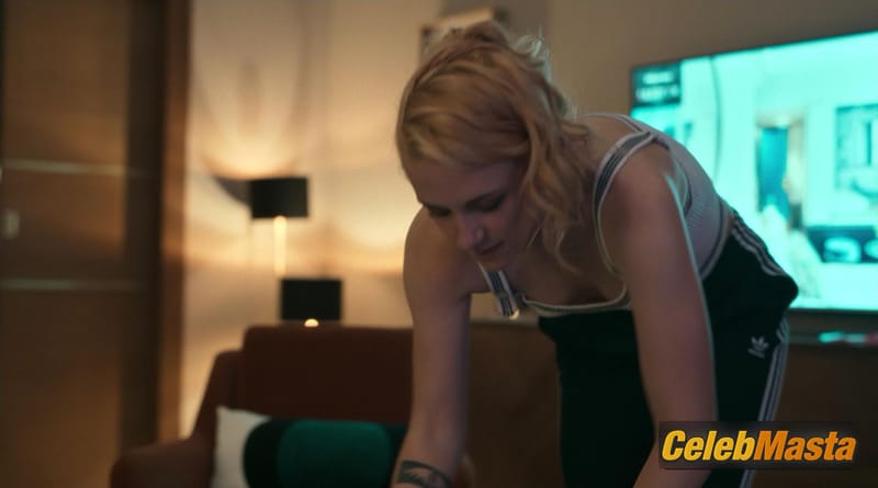 Kristen Stewart Photo Gallery from Irma Vep photo 4
