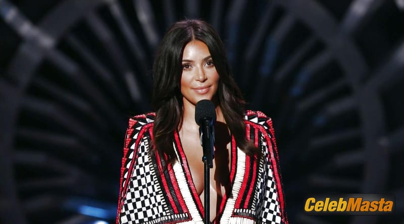 Kim Kardashian Photos from Mtv Video Music Awards photo 1