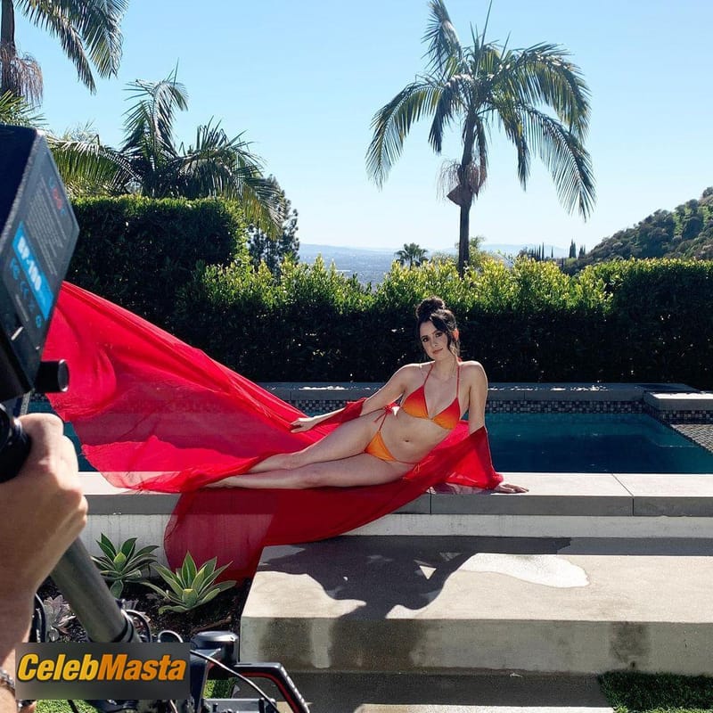 Photo Gallery: Laura Marano Sexy Bikini photo 1