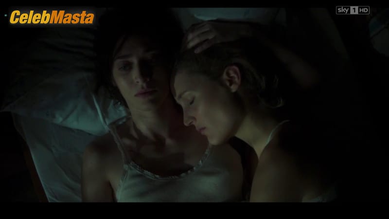 Lizzy Caplan Photos from Das Boot photo 1
