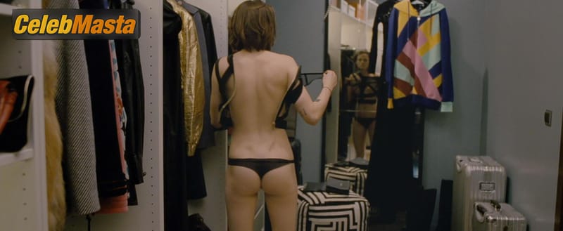 Kristen Stewart Photo Collection from Personal Shopper photo 1