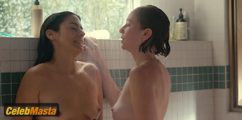 Lorenza Izzo Scene Photos Gallery from Hacks photo 4