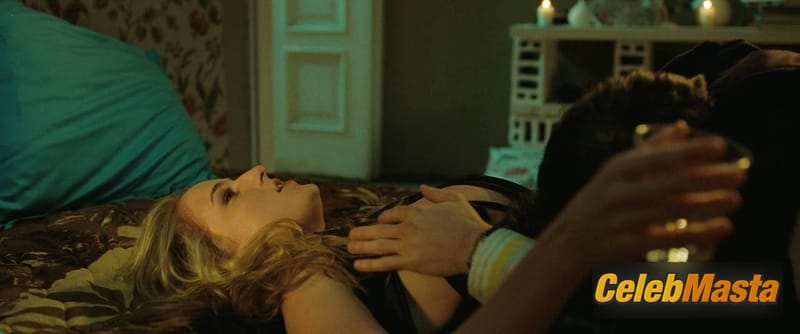 Photo Gallery: Leelee Sobieski in Branded photo 1