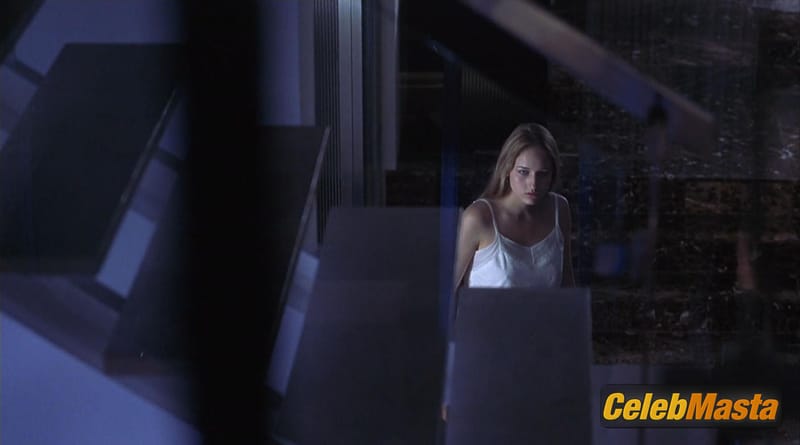 Leelee Sobieski Photos from The Glass House photo 3
