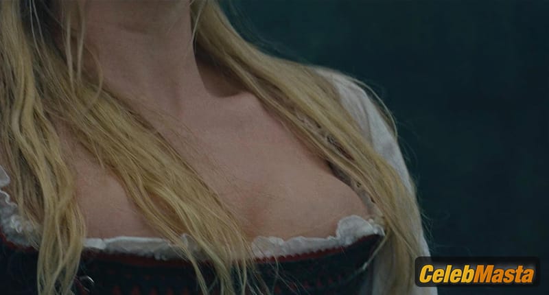 Photo Gallery: Margot Robbie in “wuthering Heights” photo 1