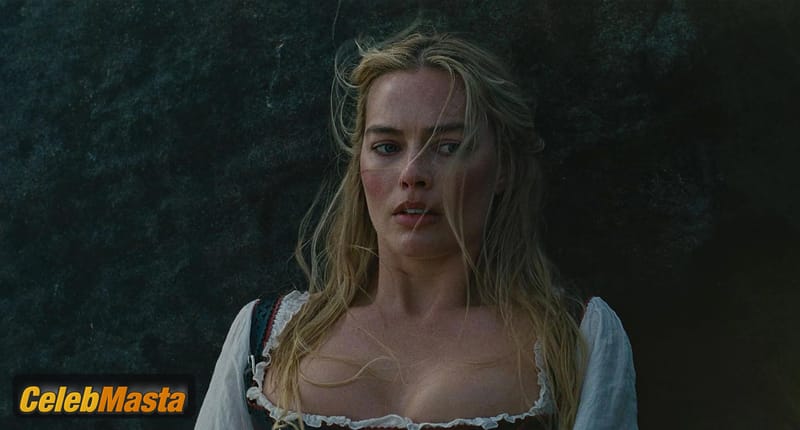 Photo Gallery: Margot Robbie in “wuthering Heights” photo 2