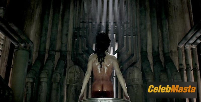 Photo Gallery: Mia Kirshner in 30 Days of Night Dark Days photo 3