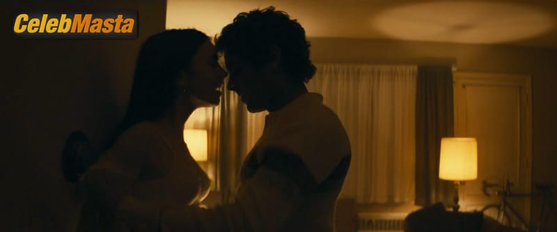 Lily Collins Photo Gallery from Extremely Wicked, Shockingly Evil And Vile photo 4