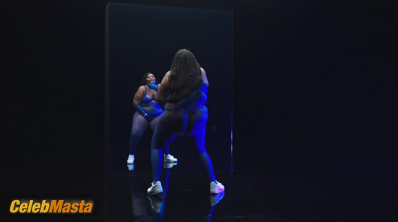 Lizzo Photo Set from Savage X Fenty Show photo 1