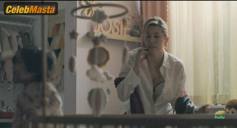 Photo Gallery: Mary Elizabeth Winstead in The Hand That Rocks the Cradle photo 2