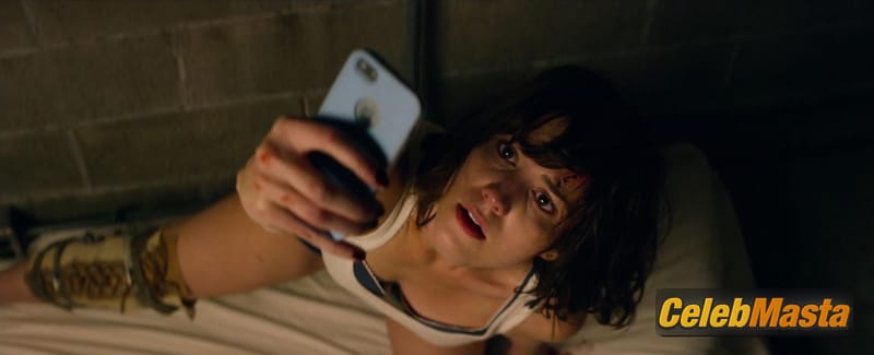 Mary Elizabeth Winstead Scene Photos Gallery from 10 Cloverfield Lane photo 3