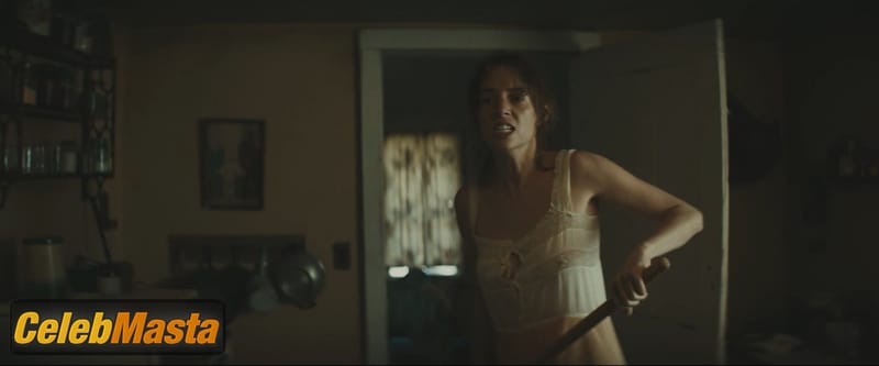 Photo Gallery: Maya Hawke in Wildcat photo 1