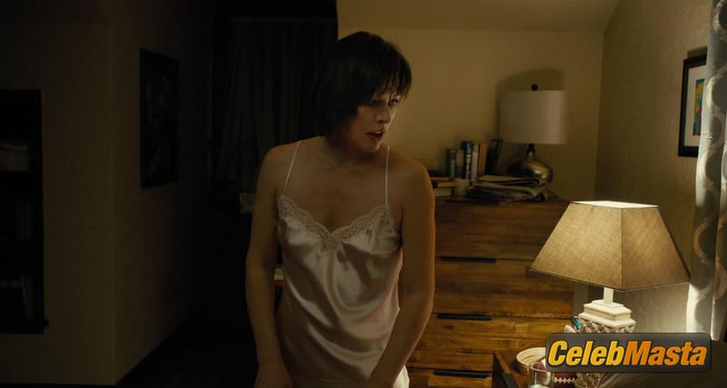 Milla Jovovich Photo Collection from Shock And Awe photo 3