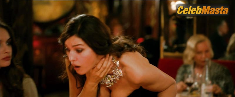 Photo Gallery: Monica Bellucci in Des Gens Qui S’embrassent photo 2