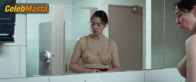 Photo Gallery: Monica Bellucci in Ville-marie photo 2