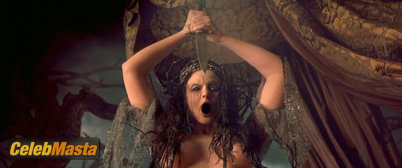 Monica Bellucci Photo Gallery from The Brotherhood Of The Wolf photo 4