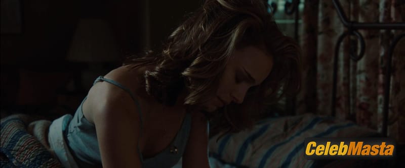 Natalie Portman Photo Set from Brothers photo 1
