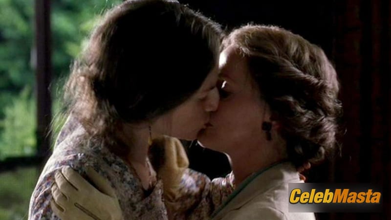 Nicole Kidman Scene Photos Gallery from The Hours photo 1
