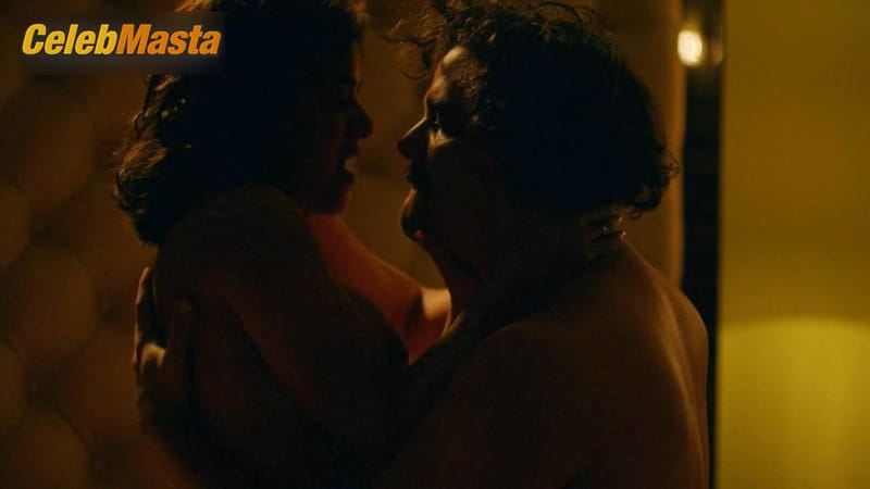 Photo Gallery: Paulina Gaitan in Narcos photo 1