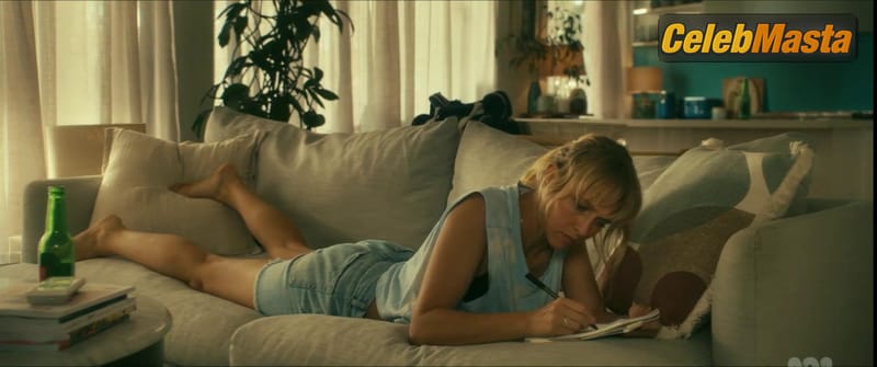 Teresa Palmer Scene Photos Gallery from The Family Next Door photo 1