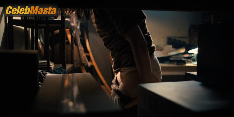 Winona Ryder Photo Gallery from Stranger Things photo 2