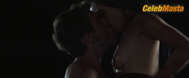 Photo Gallery: Zoe Kravitz in Vincent N Roxxy photo 1