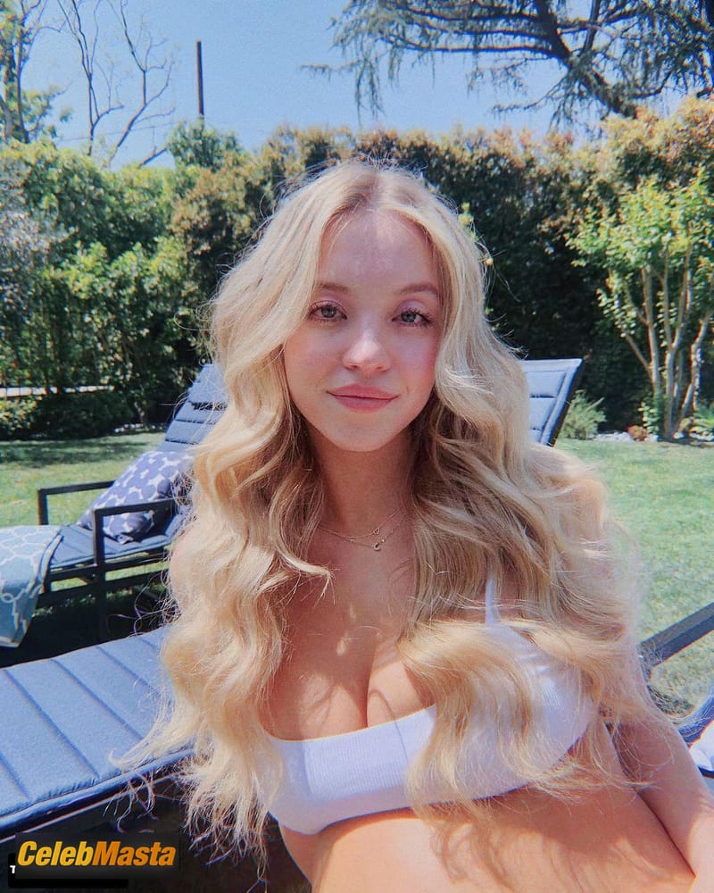 Sydney Sweeney Sexy Poses Showing Off Her Hot Tits On Social Media Photo Gallery photo 2