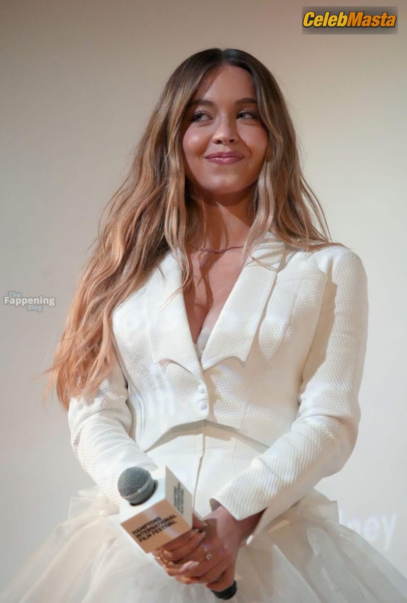 Sydney Sweeney Sexy Flaunts Her Hot Cleavage And Legs At The “Christy” Premiere In New York Photo Gallery photo 3