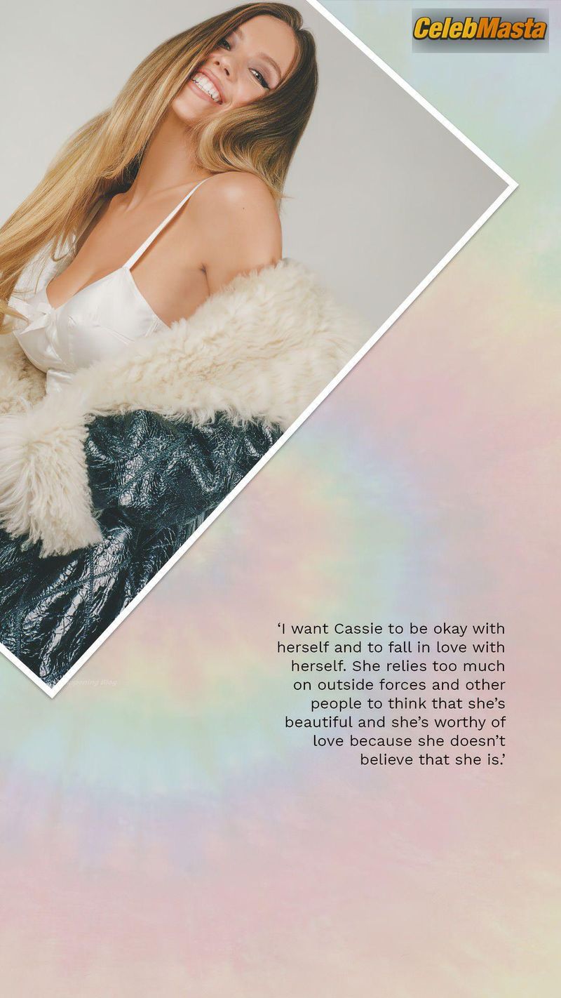 Sydney Sweeney Sexy Poses in A Glamour Photoshoot by Sam Dameshek photo 1