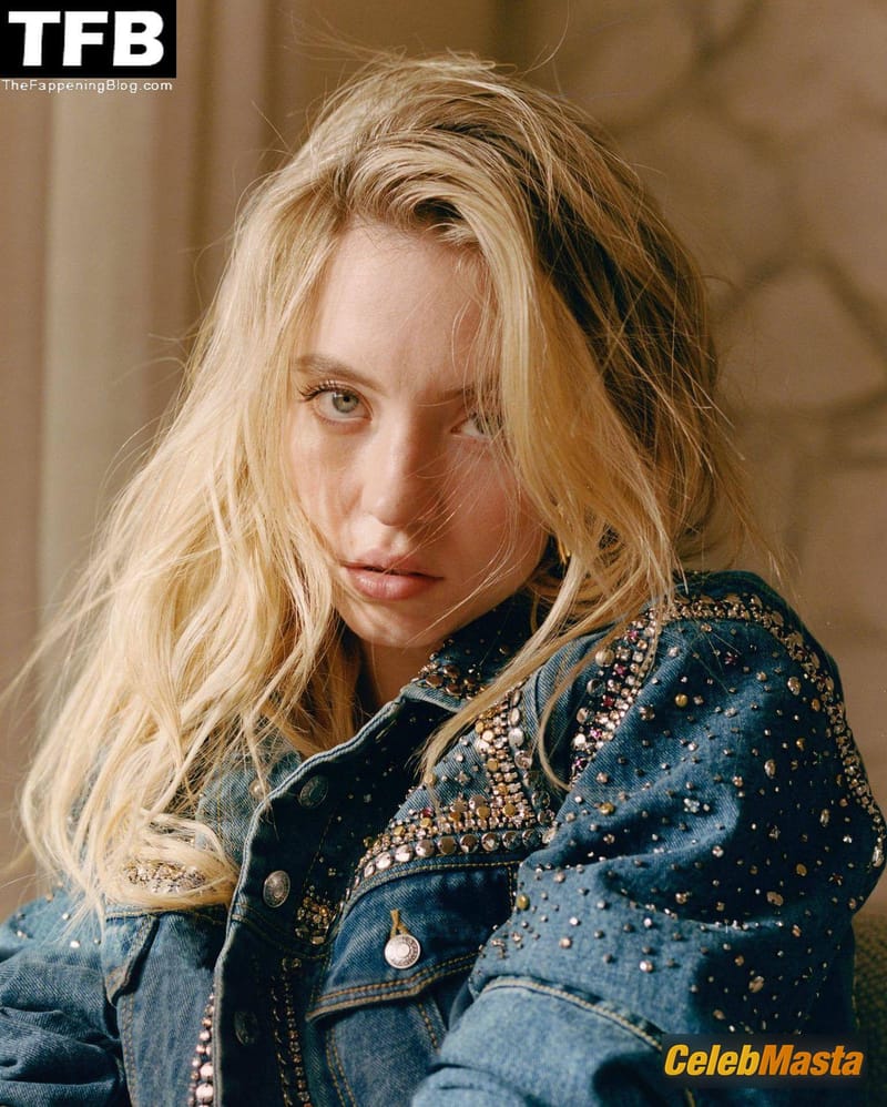 Sydney Sweeney Sexy Poses Showing Off Her Hot Tits And Ass In A Photoshoot For CR Fashion Book photo 2