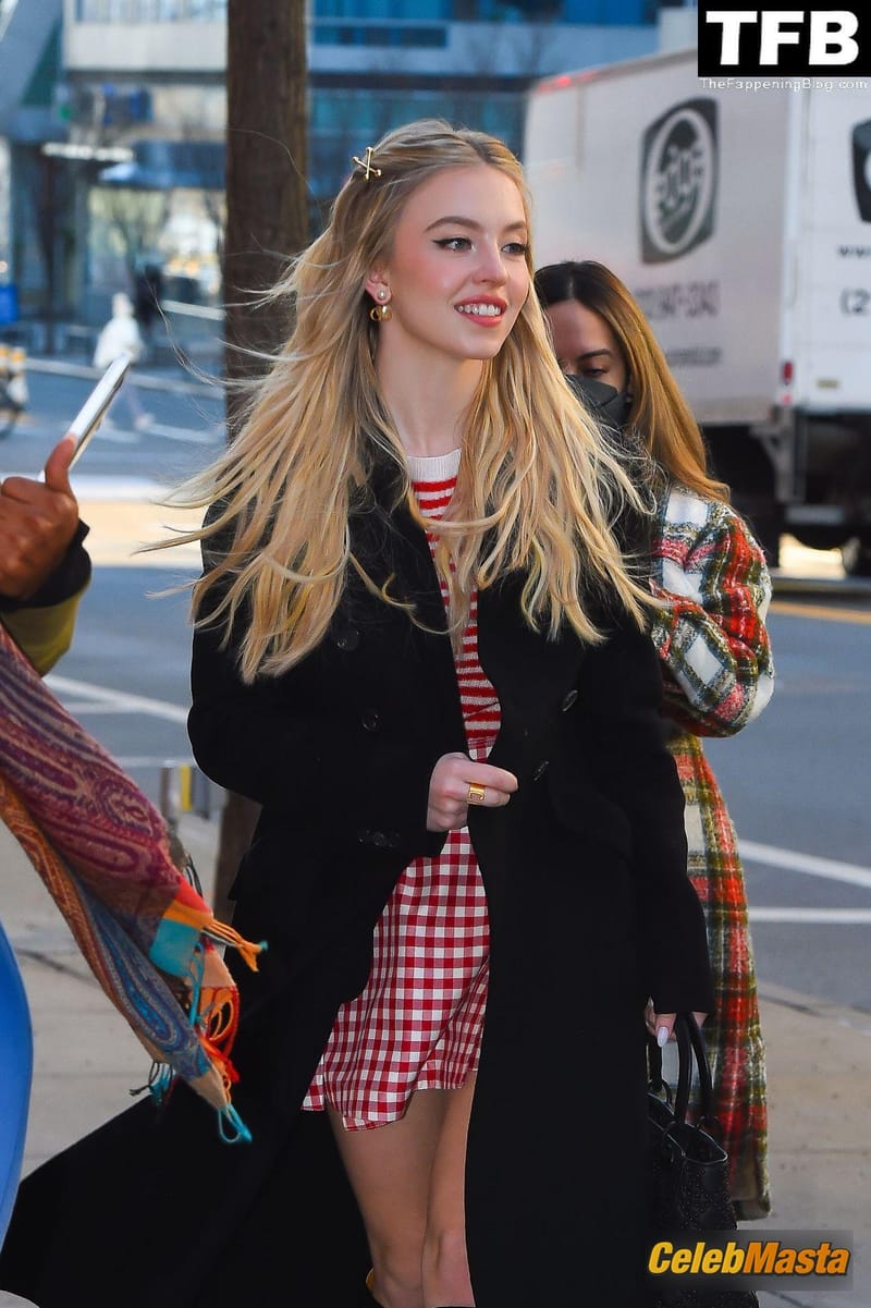 Sydney Sweeney Sexy Seen Showing Off Her Hot Legs in Manhattan Photo Gallery photo 2