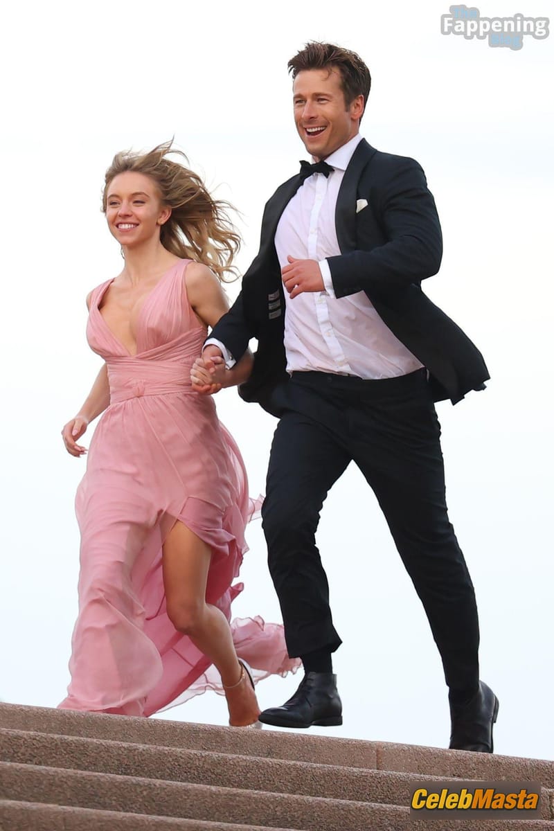 Sydney Sweeney Sexy Seen with Glen Powell Lock Lips in Front of the Opera House While Filming in Sydney Photo Gallery photo 4