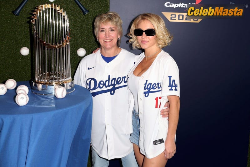 Sydney Sweeney Sexy Shows Off Her Hot Cleavage At Game 4 Of The World Series In LA Photo Gallery photo 2