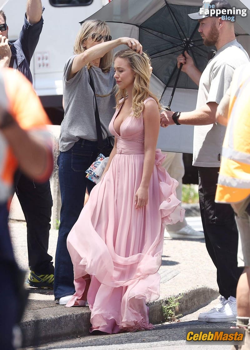 Sydney Sweeney Sizzles In Bondi In A Sexy Pink Gown Photo Gallery photo 3