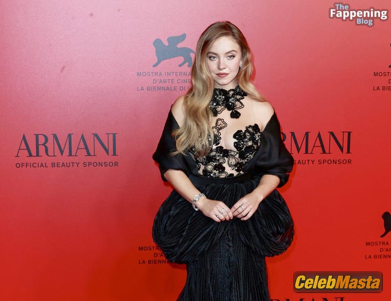 Sydney Sweeney Sexy Stuns At Armani Beauty Dinner In Venice Photo Gallery photo 2