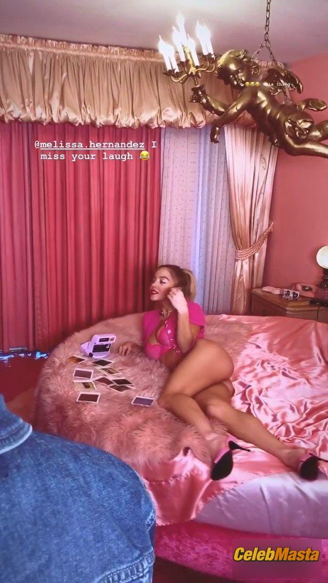 Sydney Sweeney models Rihanna’s SavageXFenty lingerie Photo Gallery photo 2